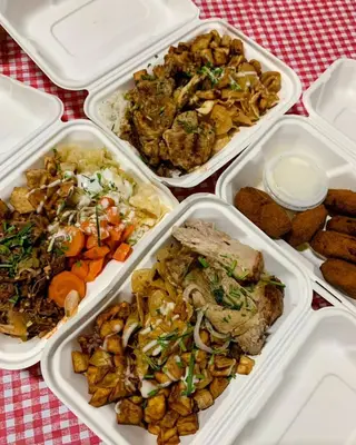 Portada de RDC (Rico Desde Casa), negocio de comida a domicilio especializado en rice bowls.